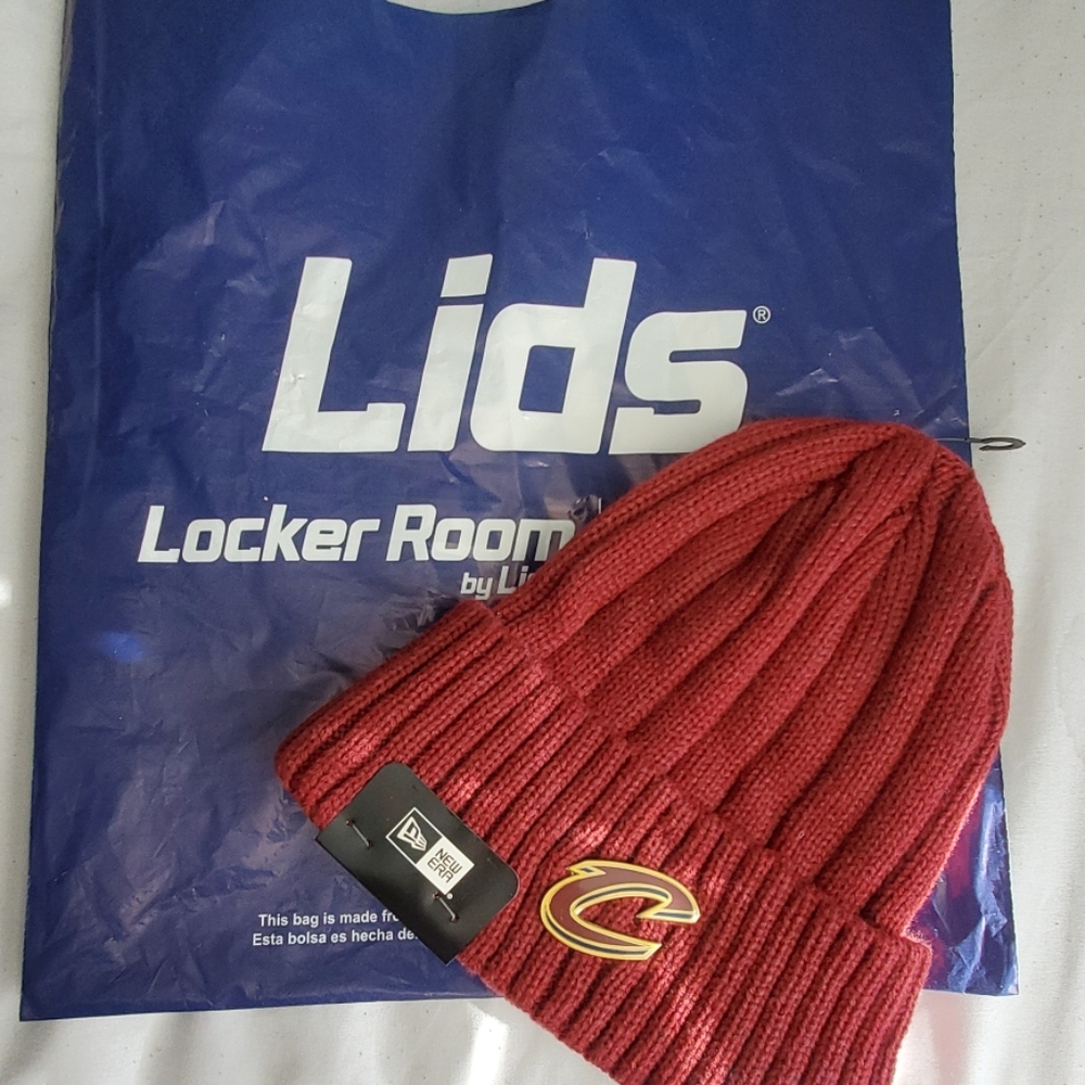 *BRAND NEW* New Era NBA Cleveland Cavaliers Knit